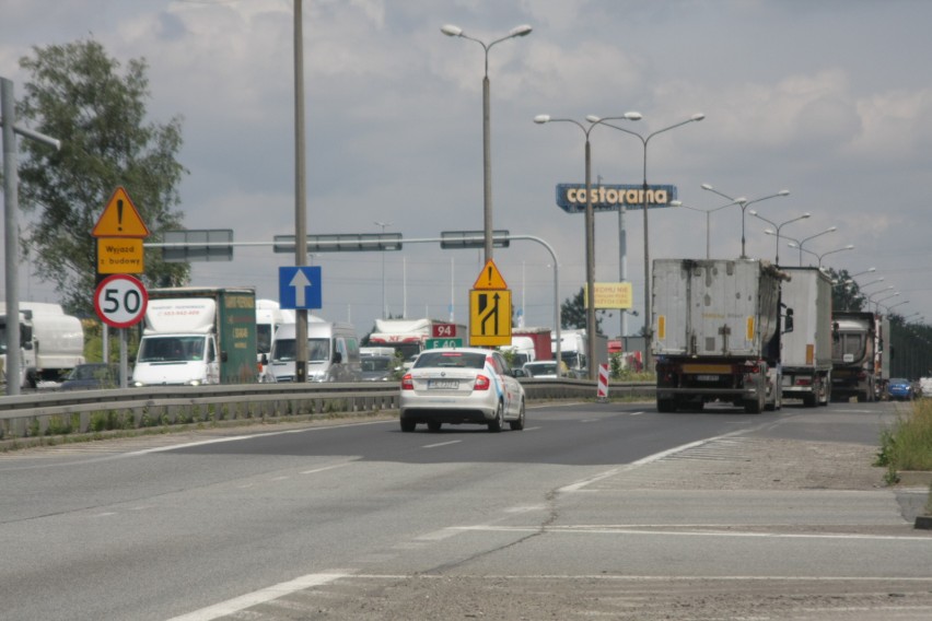 Trasa DK 94 w Sosnowcu korkuje się na kilka kilometrów przed...