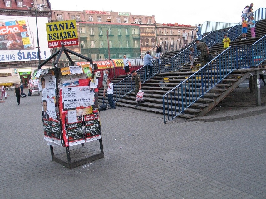 Plac Szewczyka w Katowicach sprzed rozpoczęcia przebudowy
