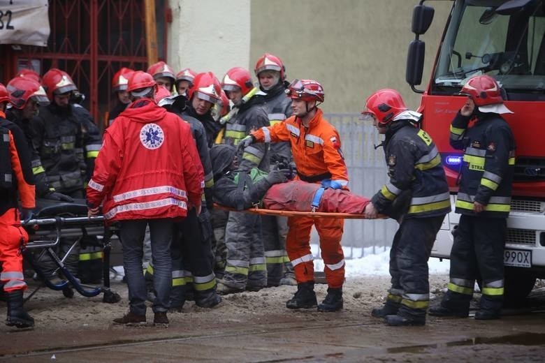 Na miejscu katastrofy budowlanej w Katowicach Szopienicach...