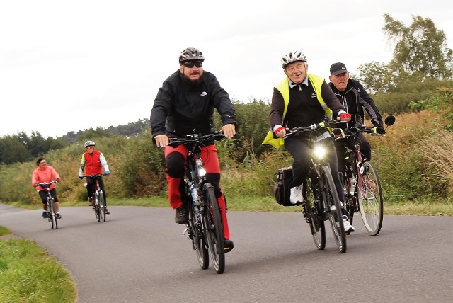 W sobotę, 29 bm., rowerzyści przejadą 100 kilometrów na 100-lecie Niepodległości Polski