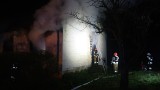 Pożar budynku w miejscowości Kunice w powiecie opatowskim. Akcja strażaków