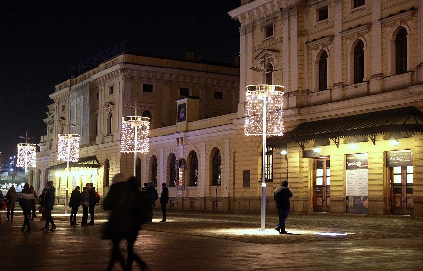 Świąteczne iluminacje Krakowa. Miasto niczym z bajki [ZDJĘCIA]