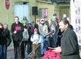 Tablica stanęła na przekór wandalom