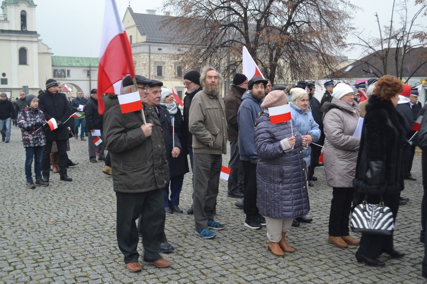 Święto Niepodległości w Częstochowie. Msza święta w Archikatedrze i marsz aleją NMP [ZDJĘCIA]