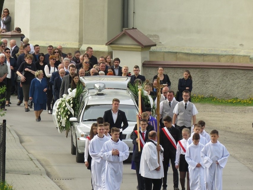 Na cmentarzu w Choczni pochowano Martynę, trzecią ofiarę tragicznego wypadku we Frydrychowicach