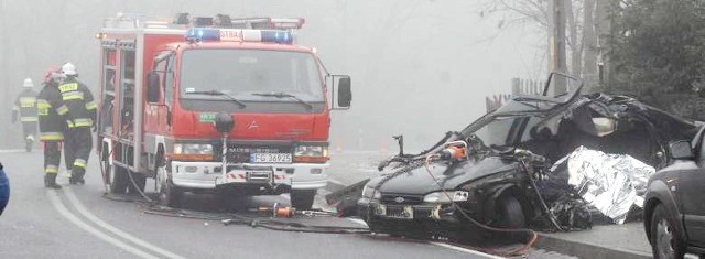 Do wypadku w Dąbroszynie doszło zaledwie przedwczoraj. Dzisiaj w oddalonym o kilka kilometrów Kostrzynie dochodzi do kolejnego śmiertelnego wypadku.