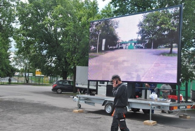 Telebim został już ustawiony. Strefa zacznie funkcjonować w piątek od godz. 16.