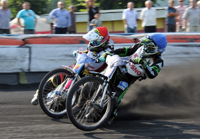 Mecz 18. kolejki Nice PLŻ pomiędzy KSM Krosno a Speedway Wandą Instal Kraków zakończył się zwycięstwem gospodarzy 48:42. Taki wynik nie dał żadnej z drużyn punktu bonusowego. Tym samym "Wilki" zakończyły sezon na 9. miejscu, co oznacza ich spadek do PLŻ 2.