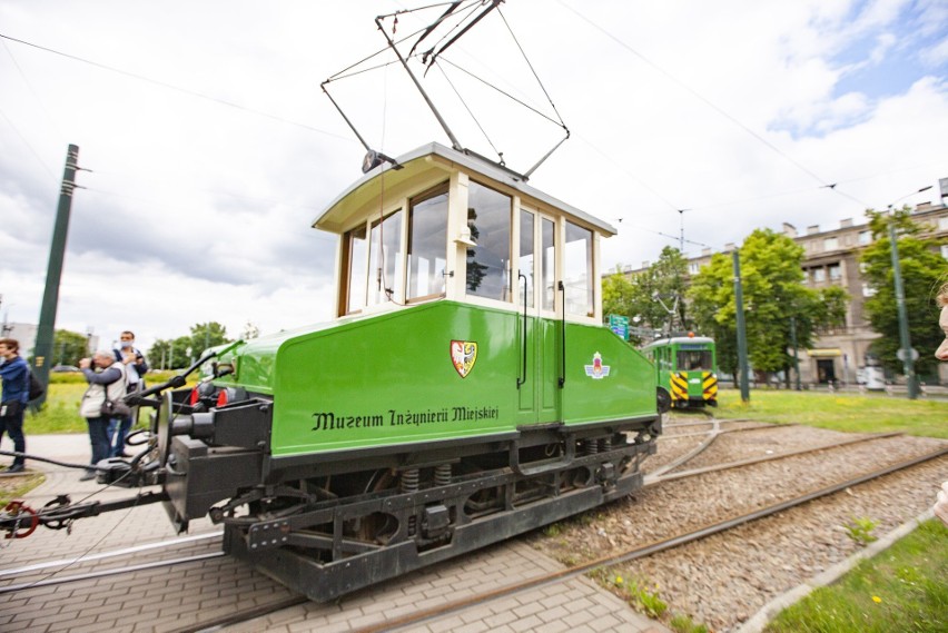 Historyczne tramwaje przejechały przez Kraków. Gratka dla pasjonatów!