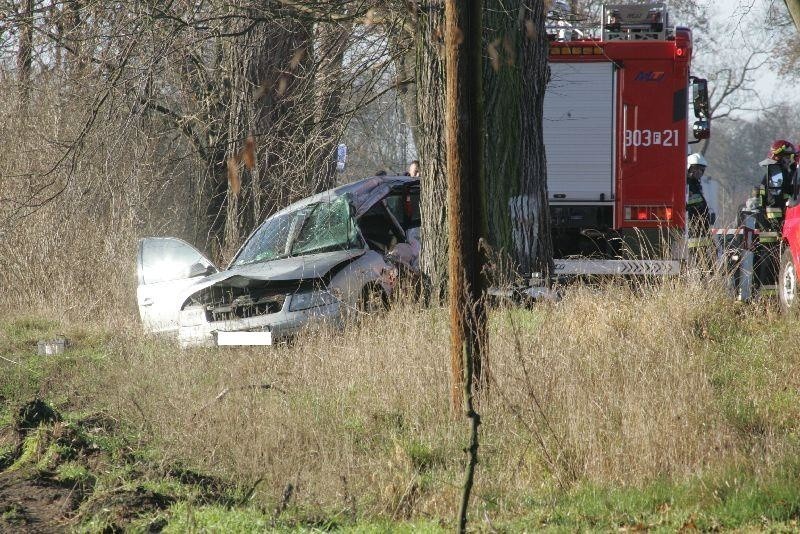 W wypadku zginął kierowca volkswagena passata