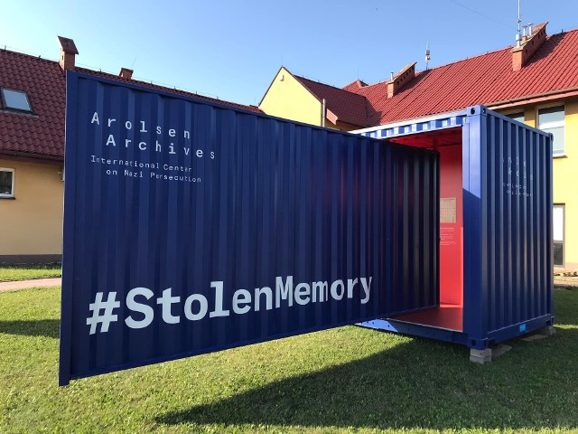 Wystawa „#StolenMemory – Skradziona pamięć” dotycząca pamiątek po ofiarach obozów koncentracyjnych w Jerzmanowicach