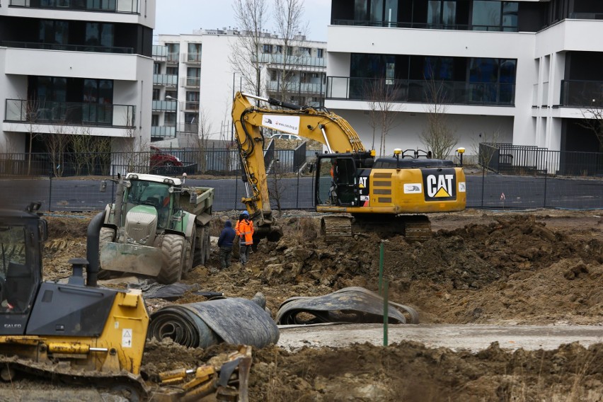 Kraków. Rozpoczęła się rozbudowa centrum handlowego Atut na Ruczaju [ZDJĘCIA]