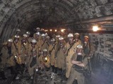 Siatkarze Jastrzębskiego Węgla zjechali na dół w kopalni. Poznajecie ich? ZDJĘCIA