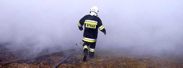 Temperatury w Rosji dochodziły do 50 stopni Celsjusza. Kilku strażaków zasłabło z gorąca i potrzebowało pomocy lekarskiej.