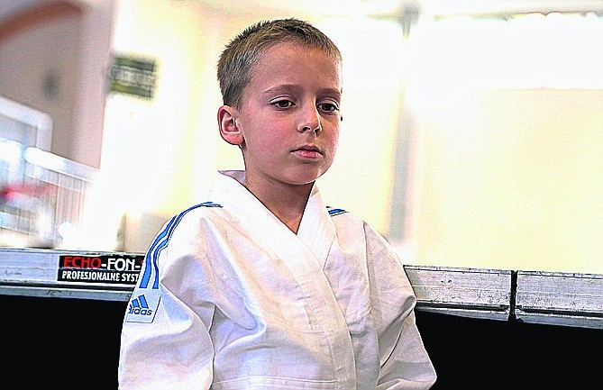 Karate kształtuje charakter, uczy pokory.