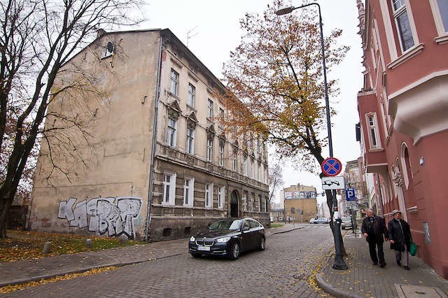Miasto chce sprzedać mieszkania do kapitalnego remontu m.in. w kamienicy przy ulicy Garbary 9