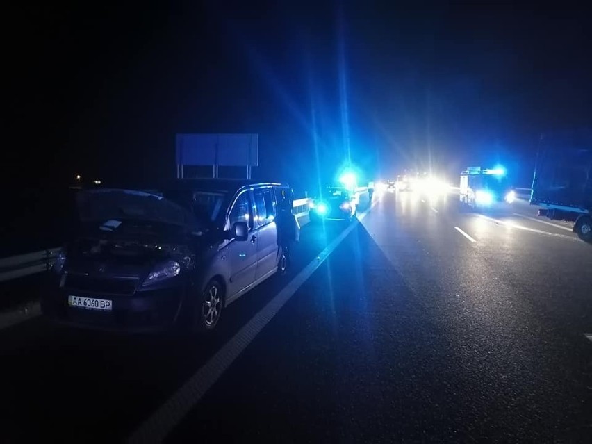 Zderzenie dwóch ukraińskich samochód na autostradzie A4 w Mirocinie [ZDJĘCIA]