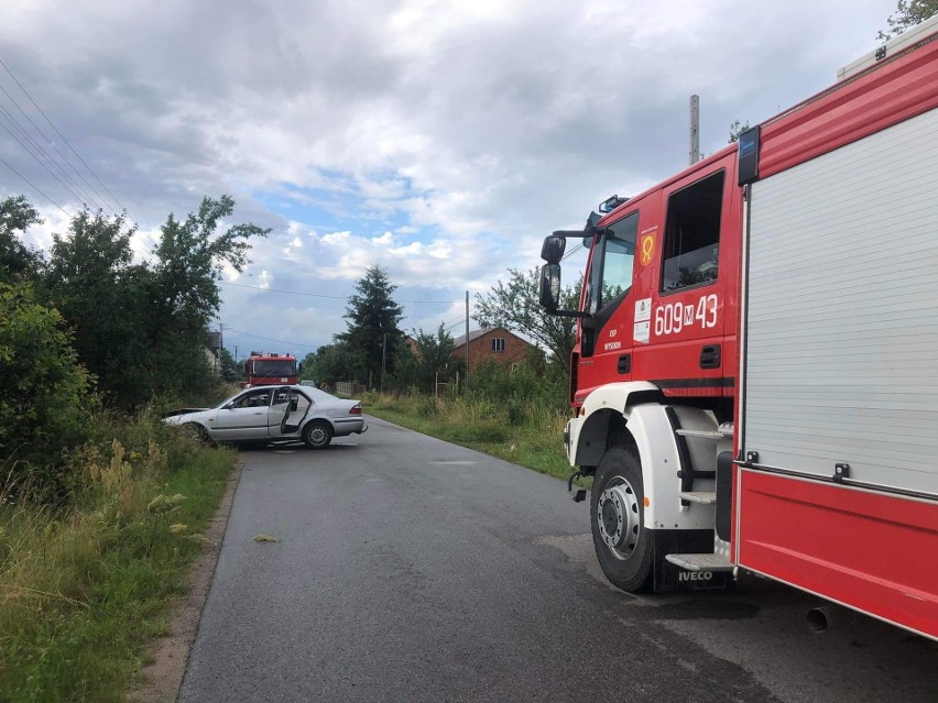 Wypadek w Stanisławowie w gminie Odrzywół. Jedna osoba odwieziona do szpitala