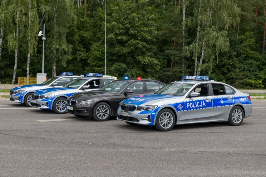 Podlascy policjanci będą mieli nowe pojazdy. Dotacja na zakup radiowozów dla Komendy Wojewódzkiej Policji