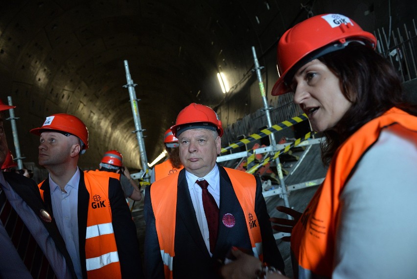 Obie nitki tunelu pod Martwą Wisłą przewiercone! W...