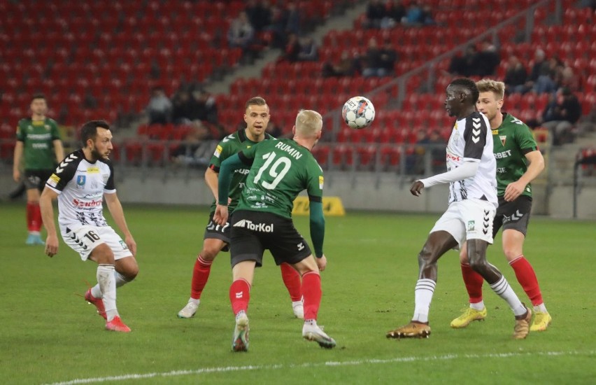 19.03.2023. GKS Tychy przegrał z Sandecją Nowy Sącz 2:3.