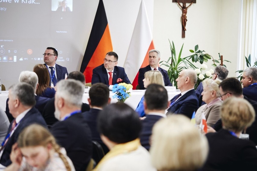 Konferencja Razem dla Ukrainy w Krzeszowicach w ośrodku...