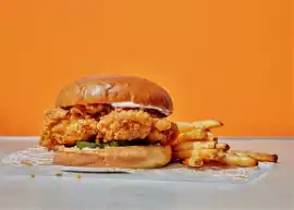Kultowa sieć fast food otwiera lokal w Polsce. Do wygrania burgery za darmo przez rok