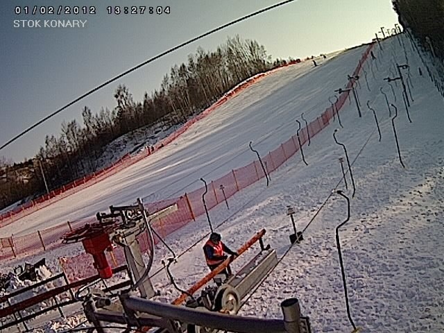 Stok w Konarach koło Klimontowa pozwala narciarzom  nabrać prędkości.