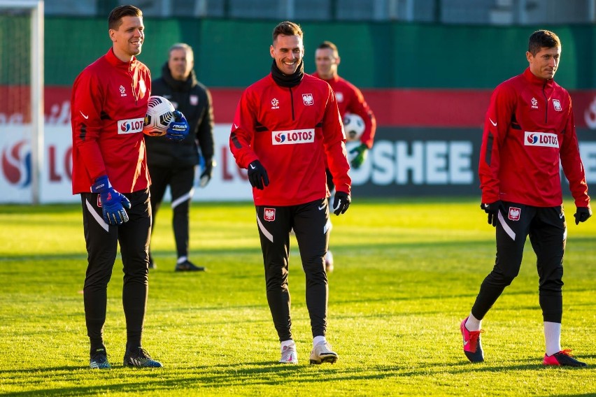 Reprezentacja Polski trenowała w poniedziałek na stadionie...