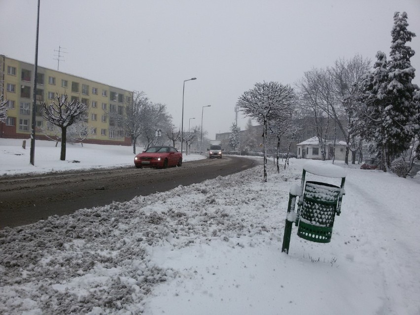 Trudne warunki panują na drogach w Wodzisławiu Śląskim