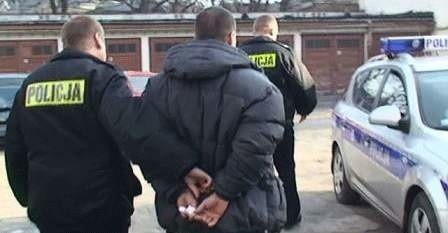 Agresywny mężczyzna został zatrzymany przez funkcjonariuszy z Koszalina.