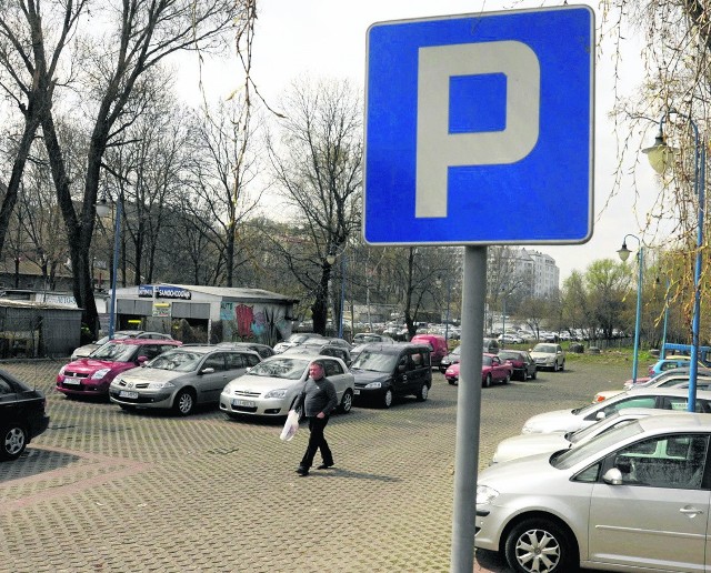 Parking przy ul. Wodopojnej będzie bezpłatny jeszcze przez ok. półtora miesiąca