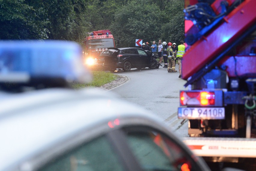 Wypadek w Kłódce pod Grudziądzem. Samochód zderzył się z ciężarówką [zdjęcia]