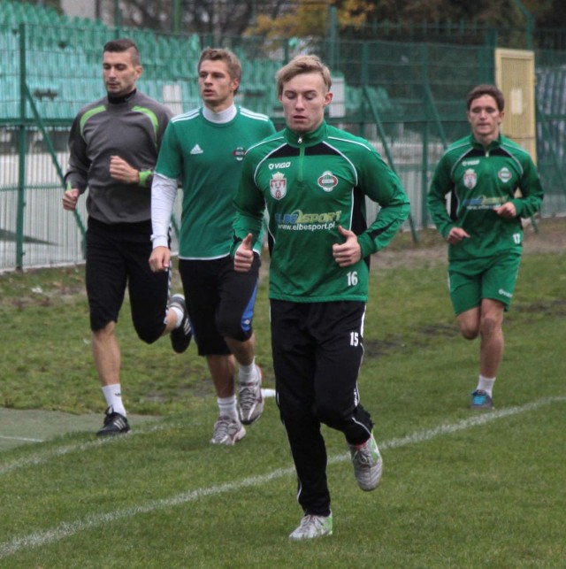 Piłkarze Radomiaka mecz z Olimpią w Zambrowie, rozegrają na boisku ze sztuczną nawierzchnią. 