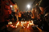 W Katowicach "Marsz Dla Izy" przeszedł ulicami miasta. Ludzie utworzyli napis ze zniczy. 30-letnia kobieta zmarła w szpitalu w Pszczynie