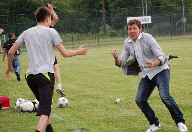 Czy Marek Strawa będzie miał powody do radości? Jego zespół czeka dziś ciężki mecz w Leżajsku.