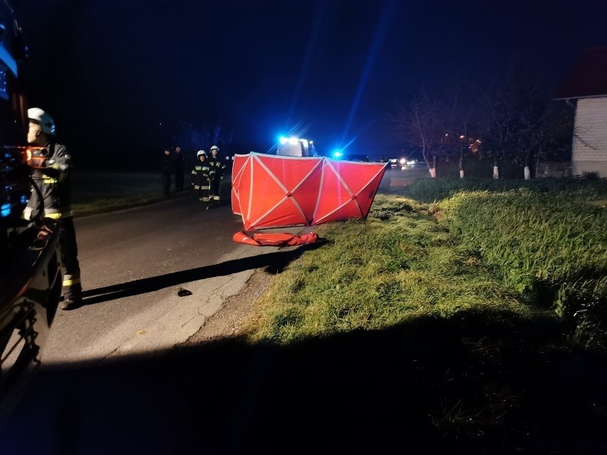 Tragiczny wypadek w powiecie włocławskim. Nie żyje rowerzysta [zdjęcia]