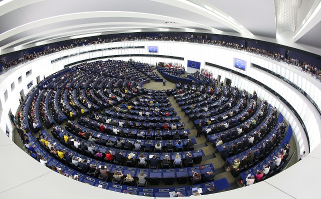 Nad rezolucją dot. polskiego KPO Parlament Europejski zagłosuje jutro