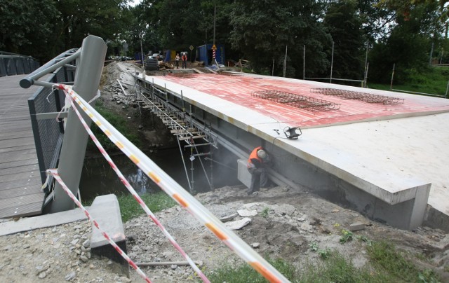 Most Muchoborski w trakcie remontu
