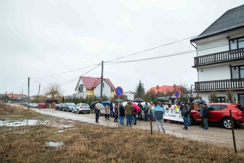 Dokładnie rok temu w marcu 2019 roku  mieszkańcy Porosłów...