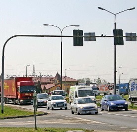 Krajowa &#8222;trójka&#8221; jest zapchana. Budowa drogi ekspresowej ma ten problem rozwiązać.