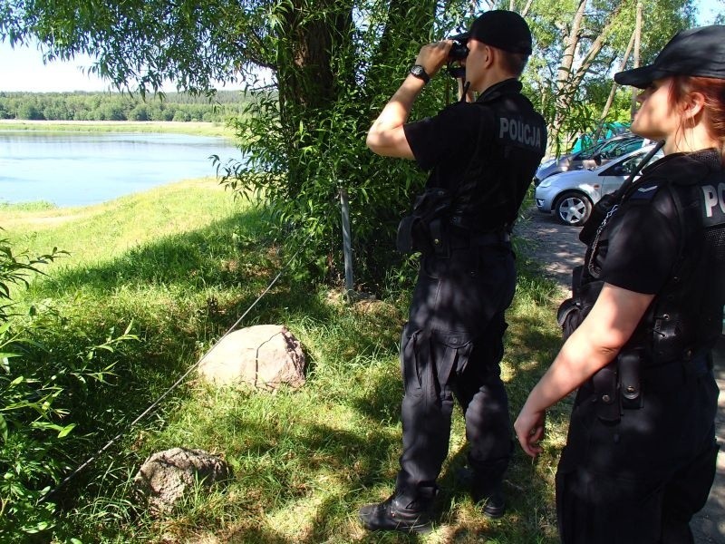 Supraśl. Wasilków. Ogrodniczki. Policjanci kontrolują niestrzeżone kąpieliska (zdjęcia)