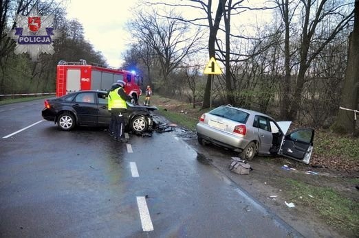 Tragedia pod Lublinem. Nie żyje ksiądz z Jarosławia i dwoje 24-latków