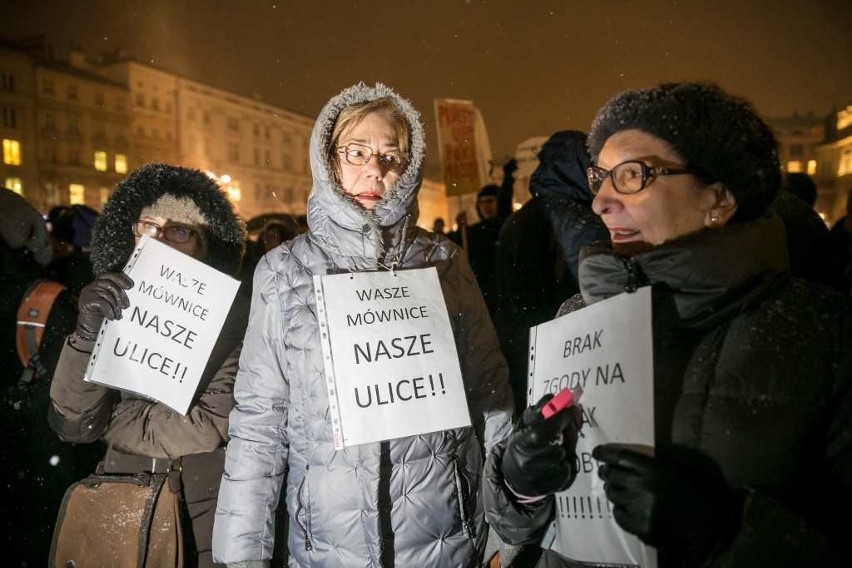 „Narodu wybraniec zakłada nam kaganiec”. Protestują przeciwko zmianie przepisów o zgromadzeniach