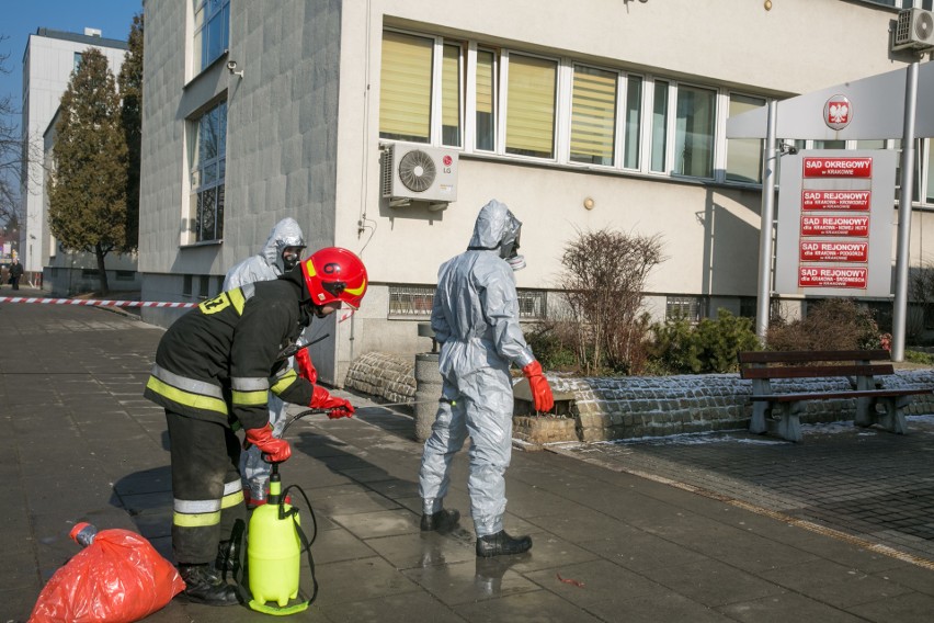 Kraków. Zagrożenie wąglikiem w sądzie. Tajemnicza informacja [ZDJĘCIA, WIDEO]