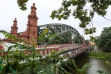 Most Zwierzyniecki w pruskiej zieleni. Inwestycja złapała już rok opóźnienia, a jeszcze remont nawierzchni!