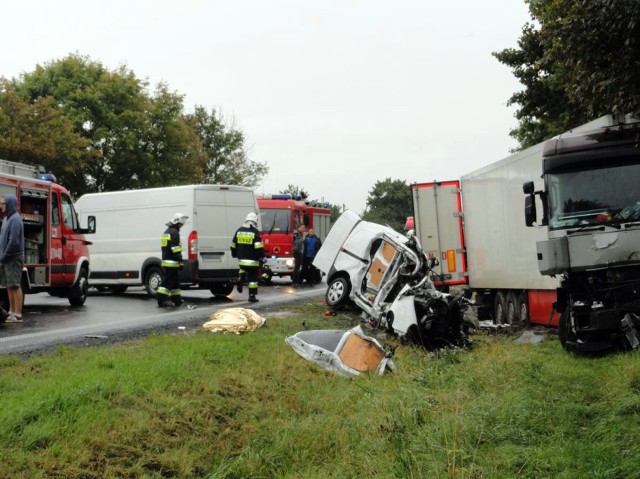 Śmiertelny wypadek w Kajewie: Nie żyje 21-latek