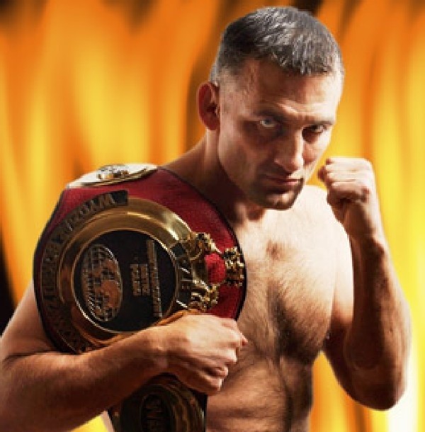 Wojciech Bartnik prawdopodobnie stoczy walkę w Warce o pas mistrzowski federacji WBF.