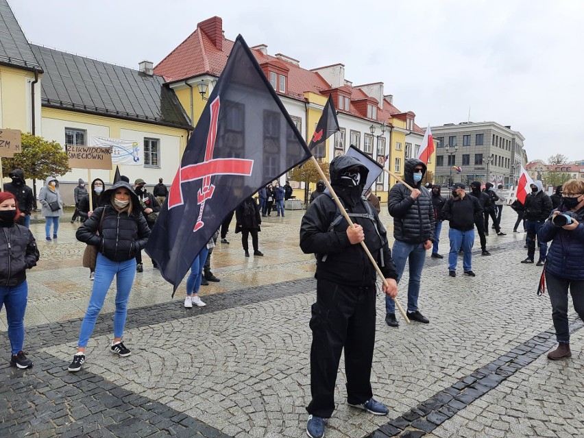 "Praca w Polsce dla Polaków". Pochód narodowców ulicami...