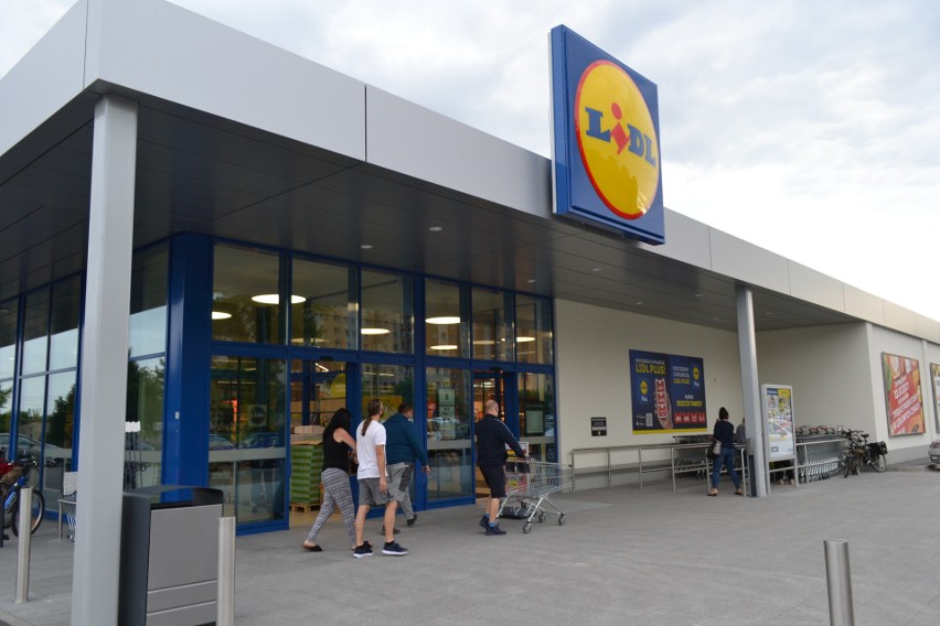 W czwartek 22 lipca otwarto nowy sklep Lidl w Dąbrowie...